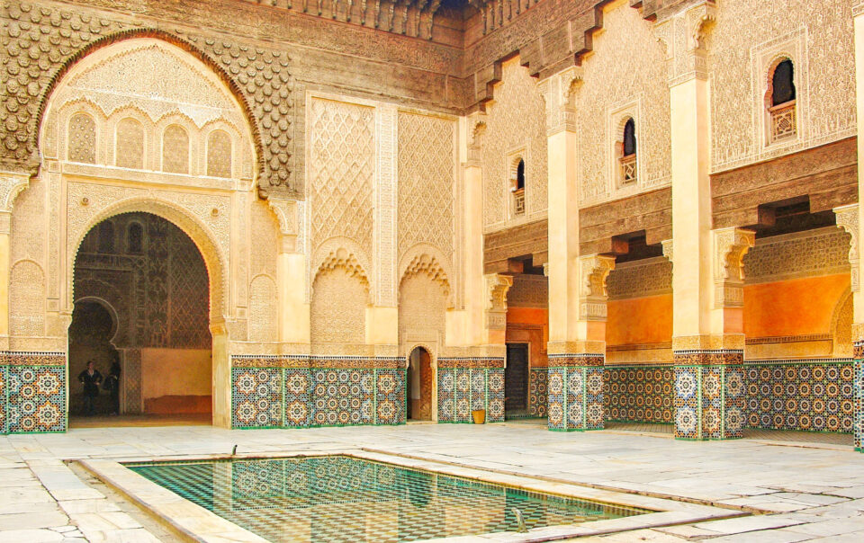 la Medersa Ben Youssef dans la médina de Marrakech