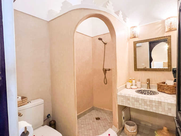 chambre double avec douche